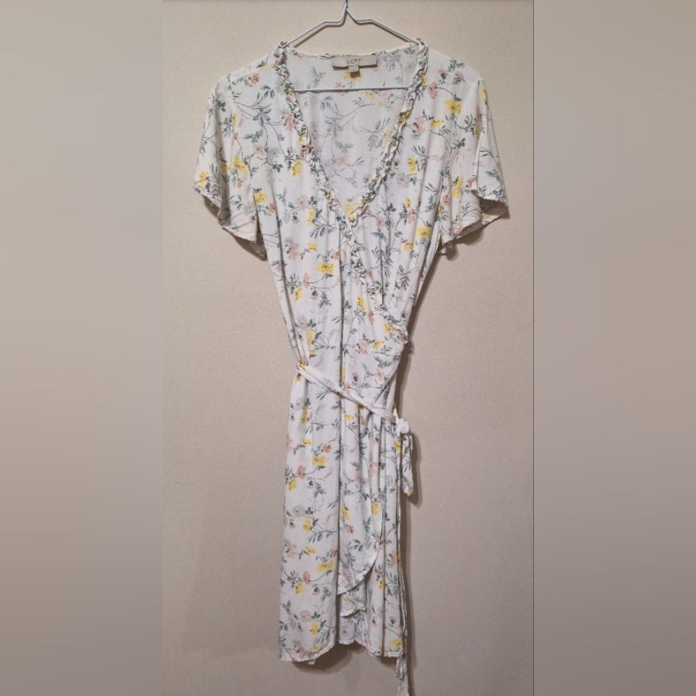 LOFT sz 6 white floral wrap summer dress